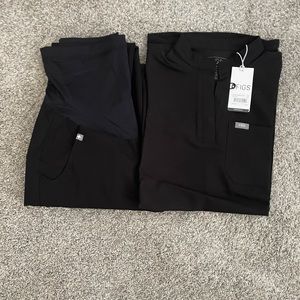 Figs Maternity Scrubs Set in XS, Black.